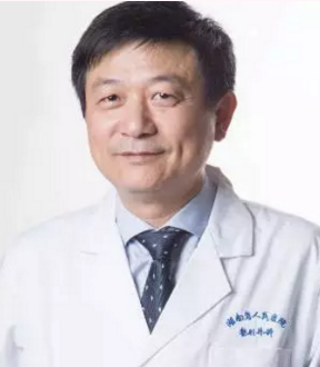 譚軍