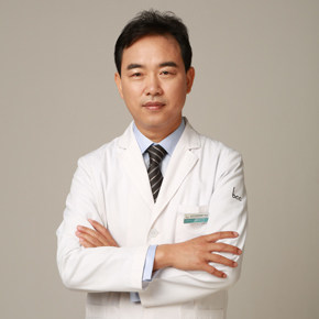 北京做鼻修復巫文云和薛志強哪個好？