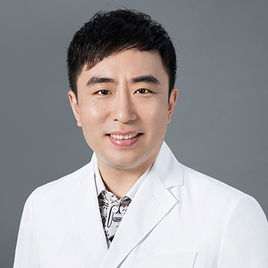 北京薛志強跟李勁良哪個做鼻綜合效果好？