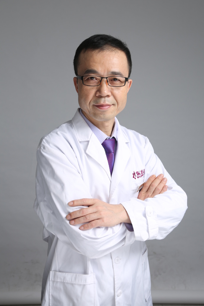 北京雙眼皮修復王世勇和靳小雷誰厲害？