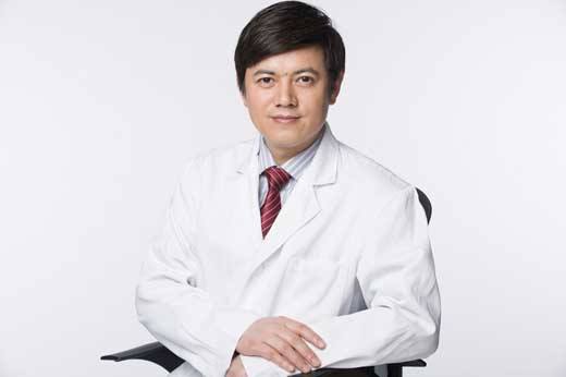 上海九院曹衛剛和孫寶姍誰做脂肪填充好？