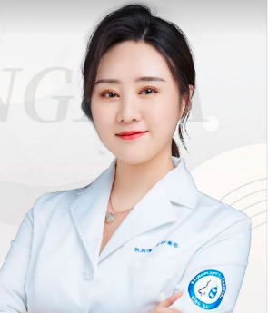 李龍霞