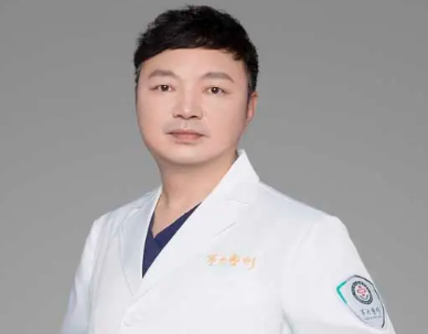 梁軍